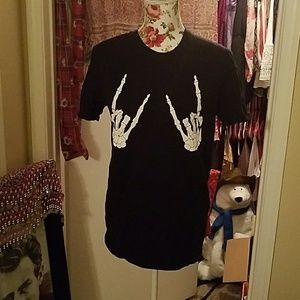 Skeleton hands, black tshirt